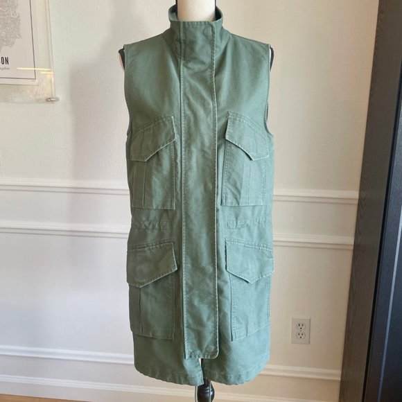 Abercrombie & Fitch Utility Vest - Picture 2 of 12